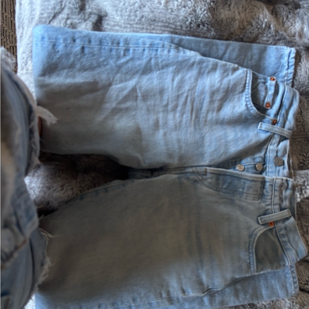 Levi's Women's Light Blue Straight Leg Jeans